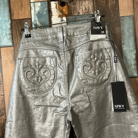 SIWY Los Angeles Hanna the singer not the song metallic jeans - Picture 11 of 16